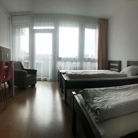 Szelestey Utcai Apartman Сомбатхей Экстерьер фото