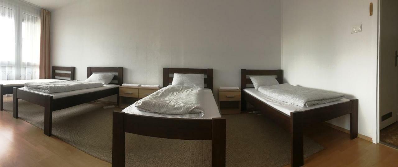 Szelestey Utcai Apartman Сомбатхей Экстерьер фото